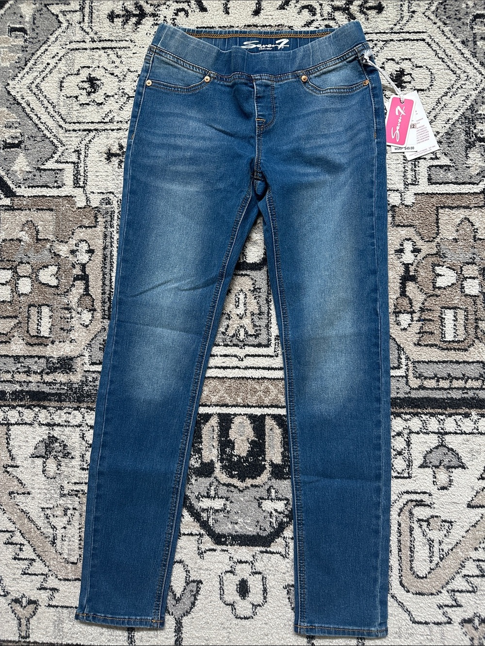 NWT Seven7 Skinny Jeans - Size 12